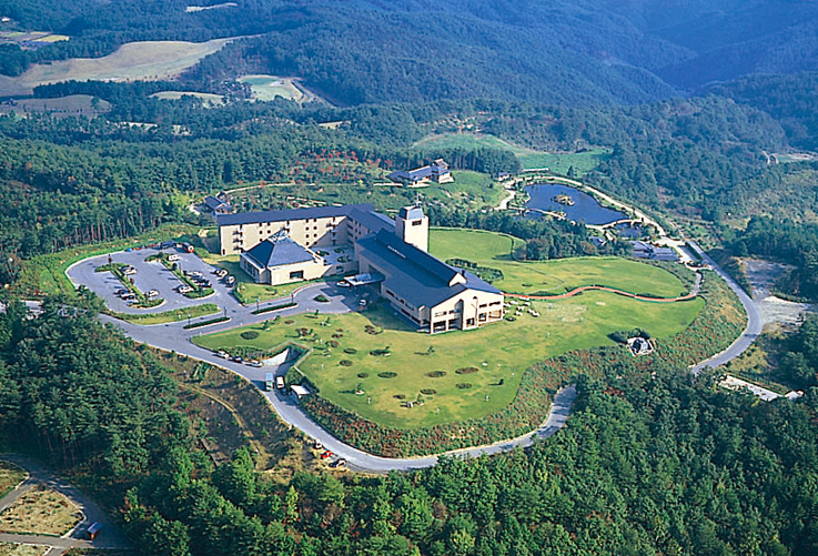 3周年を迎えた高原リゾート「神石高原ホテル」。夏限定のBBQプランやホタル鑑賞プランが登場！